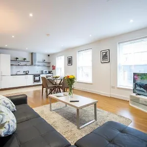 Grafton Street District Apartment