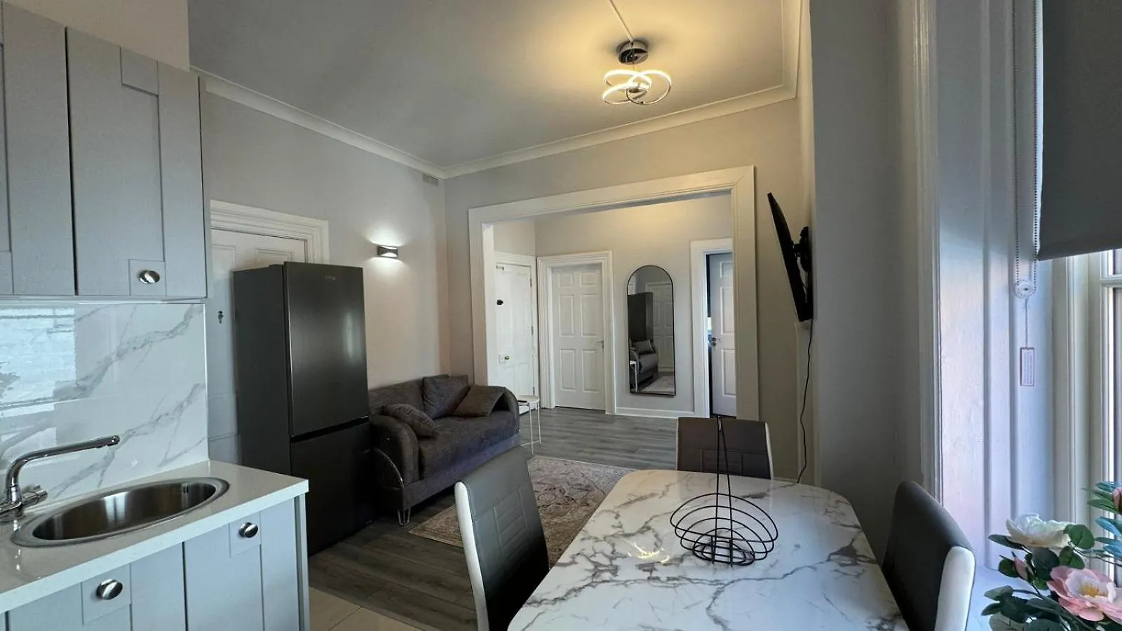 Apartment Modern 2-Bedroom Apartment-Dublin City Ireland